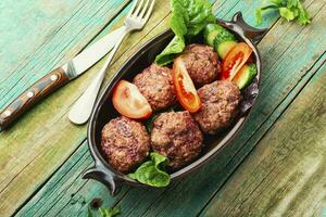 fait maison à la vapeur Boulettes de viande photo