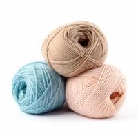 fil des balles pour tricot et crochet isolé sur blanc arrière-plan, coton la laine points d'écoute et écheveaux comme Naturel biologique Matériel pour tricots, DIY Fait main mode, génératif ai photo