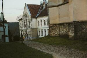 une magnifique médiéval citadelle ville de soupirant dans le cœur de Roumanie, Transylvanie Voyage destination dans est L'Europe . photo