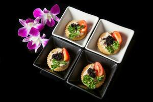 canape thon et caviar photo