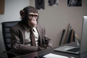 singe portant costume dans Bureau , homme d'affaire singe séance à Bureau . ai généré photo