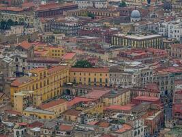 le ville de Naples dans Italie photo