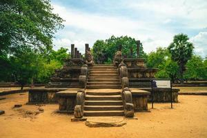 salle d'audience de la ville antique de polonnaruwa site du patrimoine mondial de l'unesco au sri lanka