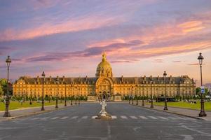 résidence nationale des invalides à paris, france photo