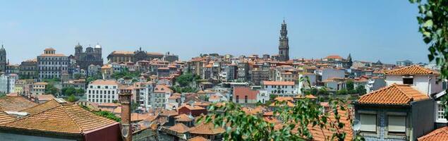 porto célèbre historique ville, le Portugal. architecture de vieux ville. Voyage à Ribeira et Douro rivière. photo