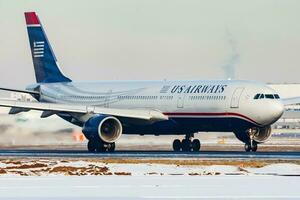 nous voies aériennes Airbus a330-300 n271ay passager avion Départ à Francfort aéroport photo