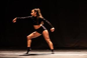 le mouvement abstrait de la danse photo