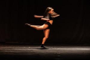 le mouvement abstrait de la danse photo