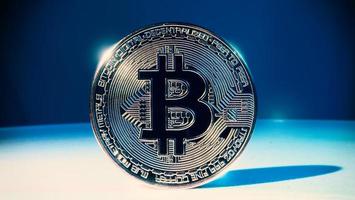 Bitcoin crypto-monnaie et barre graphique boursier