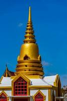 pagode dans le temple bleu ciel Contexte photo
