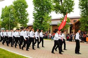 de fête parade sur mai 9 dans slaviansk-on-kuban, dans honneur de la victoire journée dans le génial patriotique guerre. photo
