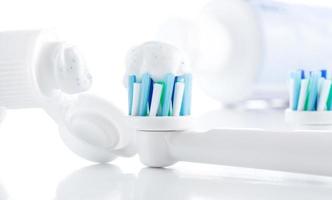hygiène bucco-dentaire, brosse à dents, dentifrice soins dentaires professionnels photo