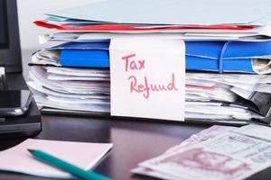 documents de remboursement d'impôt, situation financière,