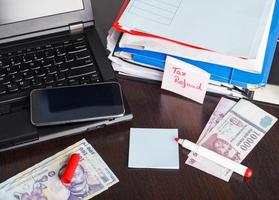 documents de remboursement d'impôt, situation financière,