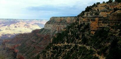 une photo de le grandiose canyon pendant le journée