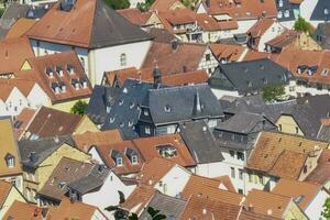 vue de le toits de un vieux ville photo