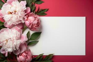 photo de Vide blanc papier avec rouge pivoine