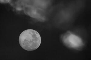 lever de lune , plein lune dans le ciel, patagonie, Argentine photo