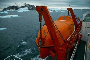 la glace paysage de le antarctique secteur, près le paulette île photo