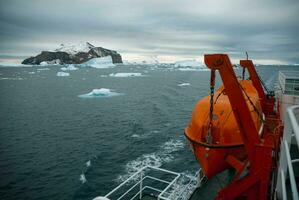 la glace paysage de le antarctique secteur, près le paulette île photo