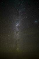 étoilé ciel réfléchi dans le eau, la la pampa province, patagonie, Argentine. photo