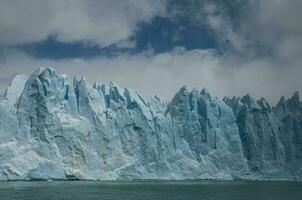 périto plus non glacier, los glaciaires nationale parc, Père Noël cruz province, patagonie Argentine. photo