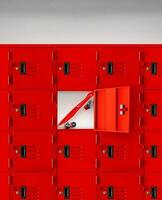 rouge planche à roulette dans une rouge casier avec un ouvert couvercle. photo
