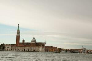 Venise, une enchantant ville dans Italie, plein de histoire et médiéval architecture. photo
