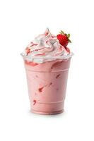 fraise Milk-shake dans Plastique à emporter tasse isolé sur blanc Contexte avec copie espace. ai généré photo