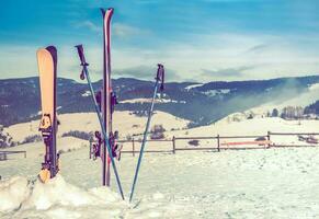 ski pente et ski équipement photo