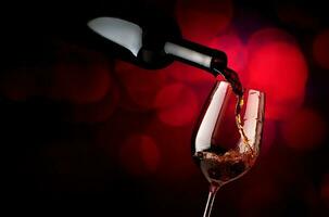 verre de vin sur une vineux Contexte photo