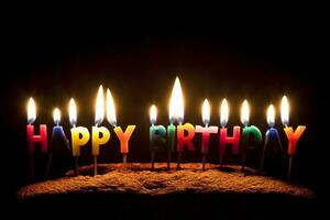 content anniversaire bougies sur une gâteau photo