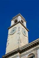 l'horloge la tour de le historique palais gambacorti construit sur le 14e siècle photo