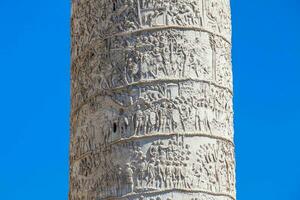 détail de le romain triomphal colonne de trajan construit sur le année 107 un d photo