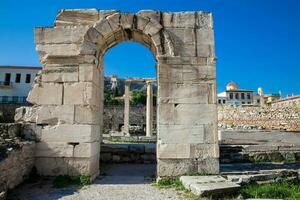 ruines de le tétraconque église construit dans le tribunal de le hadrien bibliothèque dans Athènes ville centre photo