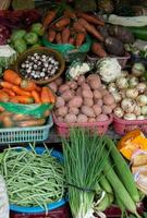 des légumes dans une vendeurs stalle photo