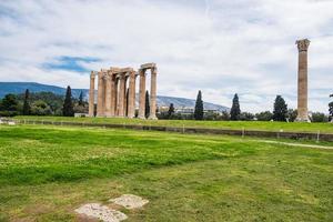 ruines de l'ancien temple de zeus olympien à athènes