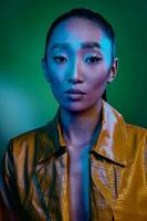 femme embrasé lumière beauté néon élégant asiatique coloré branché mode vert Jaune disco photo