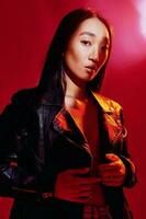 femme branché concept néon portrait rouge photo
