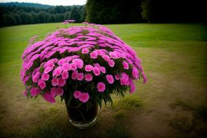 une vase rempli avec rose fleurs séance sur Haut de une luxuriant vert champ. ai généré photo