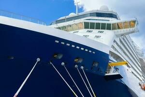 Saint kitts et névis, basseterre, croisière navire amarré sur Caraïbes vacances photo