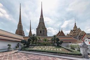 temple wat pho à bangkok en thaïlande