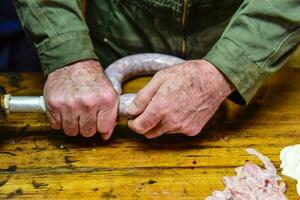 fait maison saucisses préparation, patagonie, Argentine photo