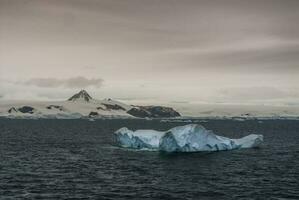 sauvage congelé paysage, Antarctique photo