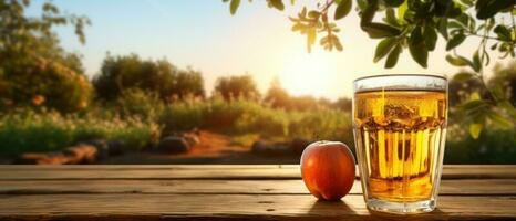 Pomme jus avec pommes photo