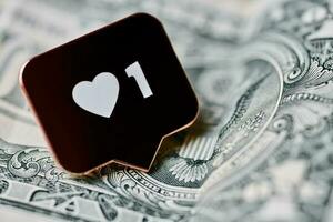 comme le symbole du coeur sur le dollar photo