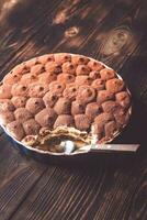 tiramisu dans cuisson plat photo