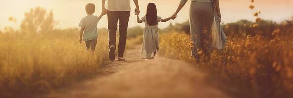 content famille mère père et fille marcher sur la nature sur le coucher du soleil tenir main. ai génératif photo