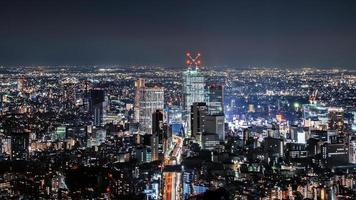 La ville de Tokyo de nuit vue de haut photo
