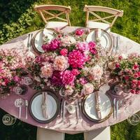 vacances paysage de table, formel dîner table paramètre, rose pivoine table scape avec pivoines décoration pour mariage fête et un événement fête, génératif ai photo